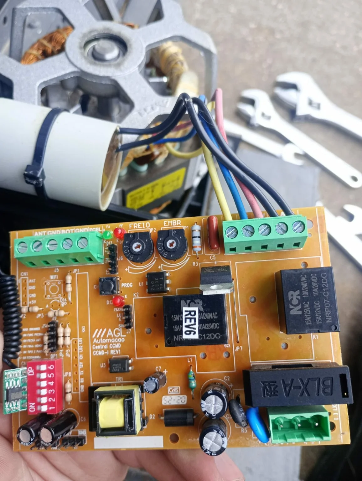 Placa AGL de automatización en reparación